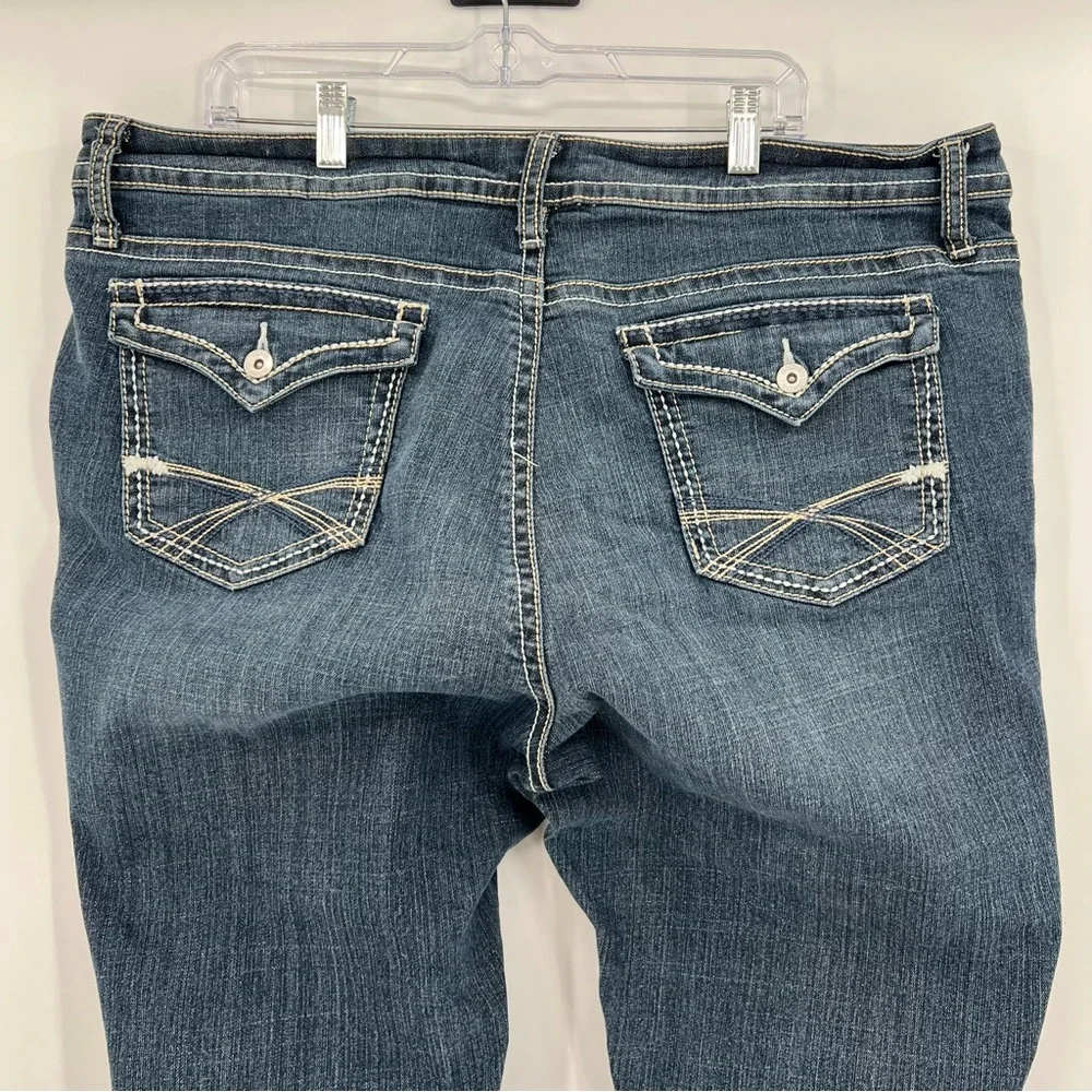 Size 22W  A.n.a. capris